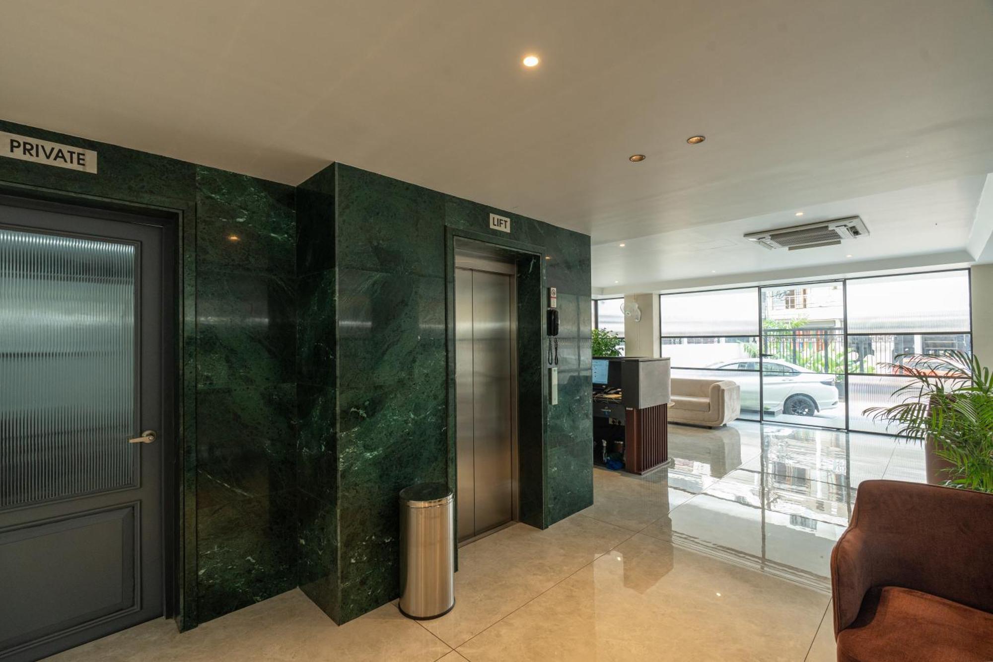 Court 11 By Dimora Hotel Kochi Ngoại thất bức ảnh