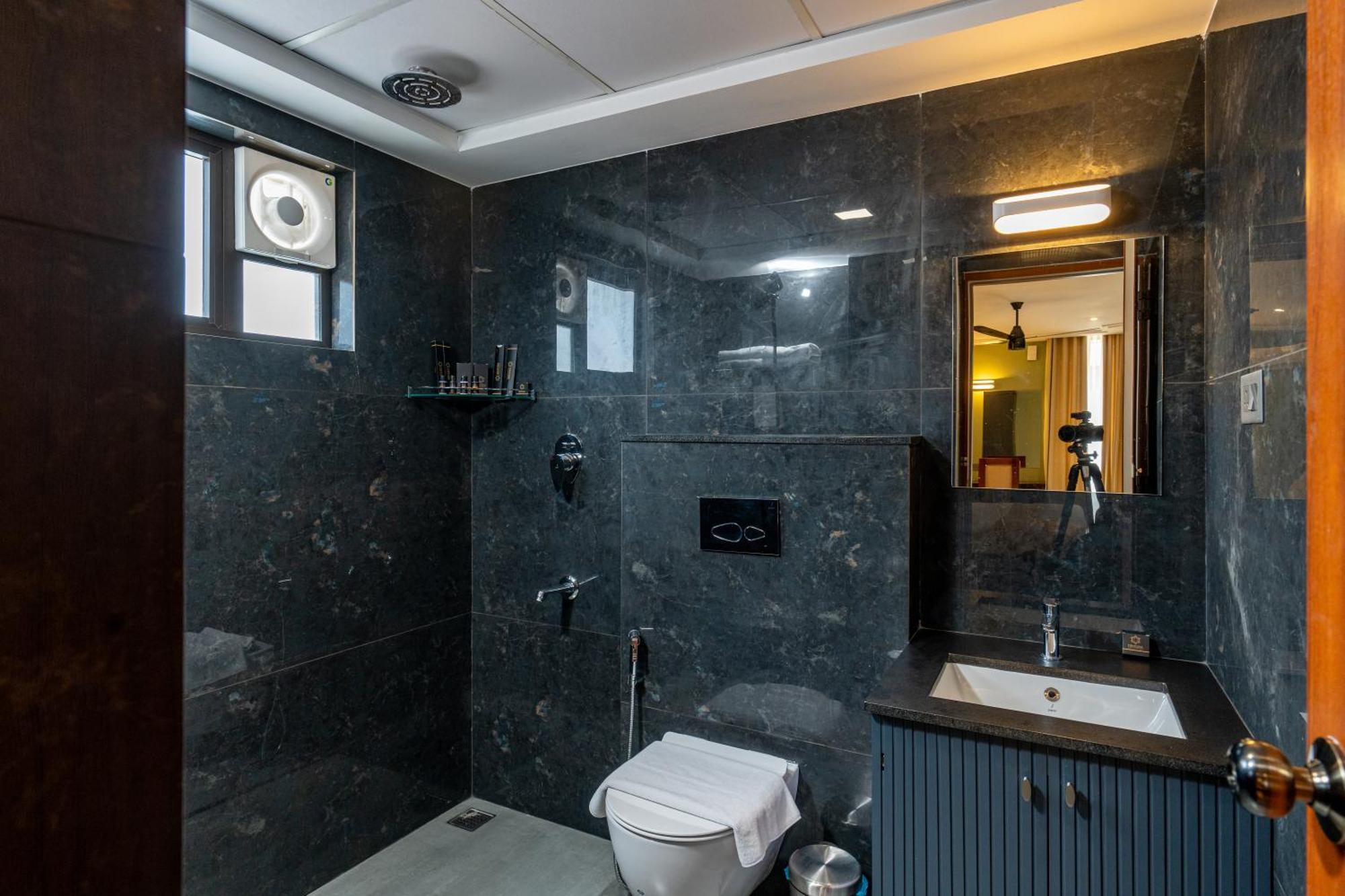 Court 11 By Dimora Hotel Kochi Ngoại thất bức ảnh