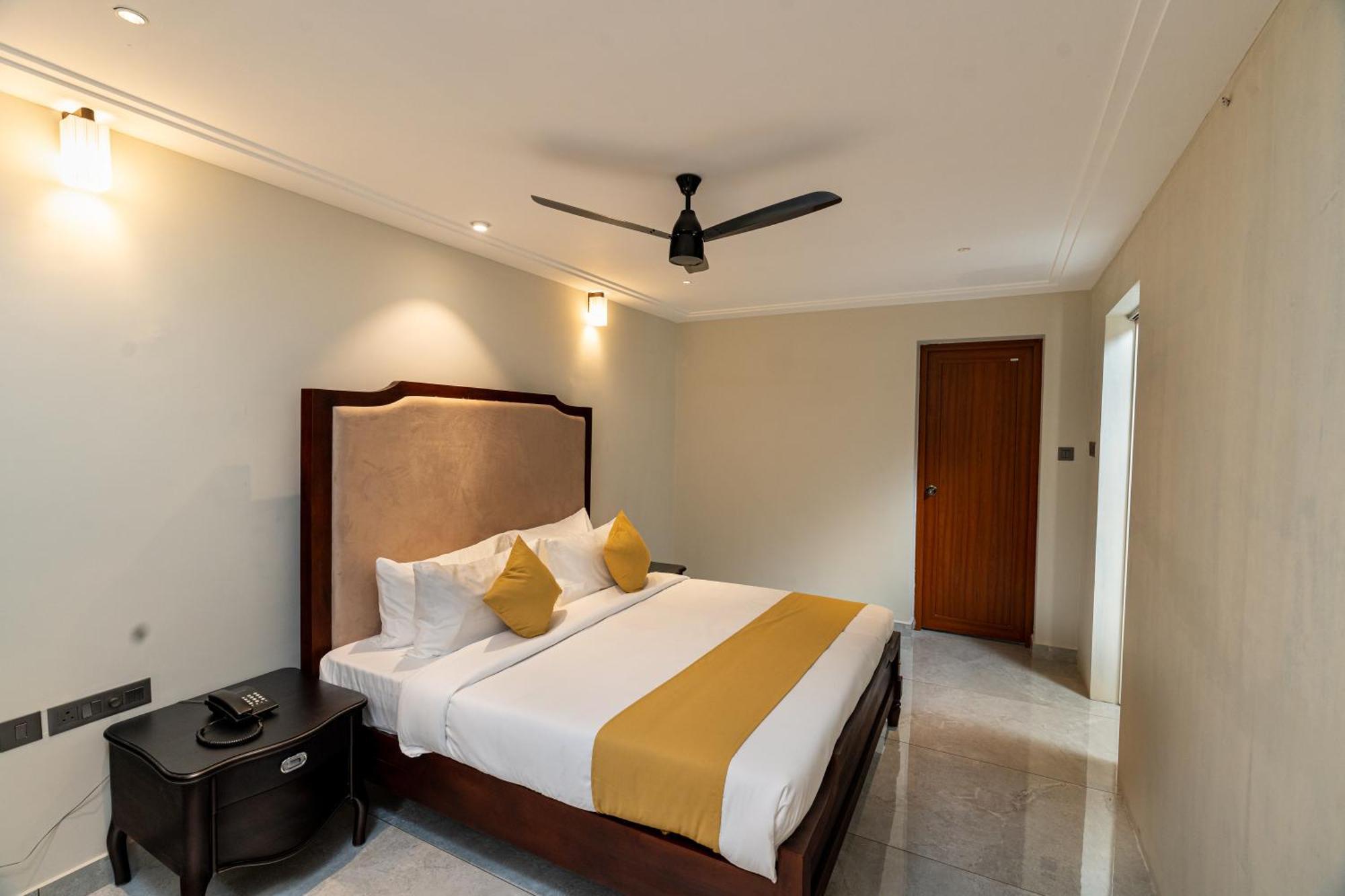 Court 11 By Dimora Hotel Kochi Ngoại thất bức ảnh