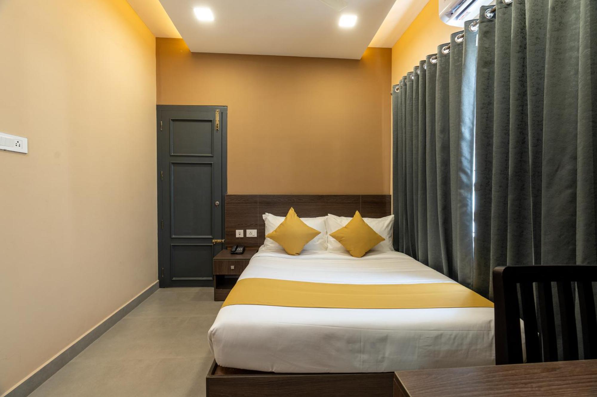 Court 11 By Dimora Hotel Kochi Ngoại thất bức ảnh